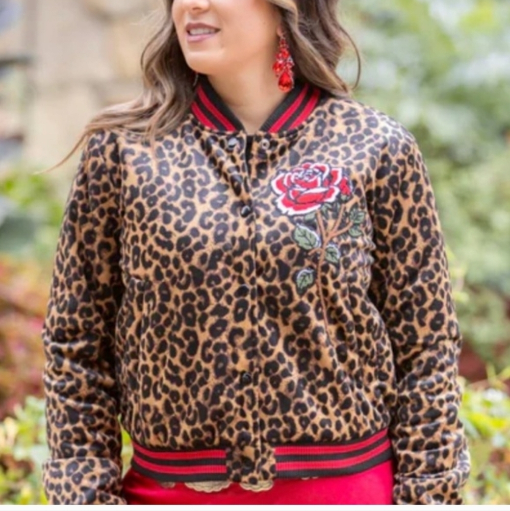 New w/o Tags Rodeo Quincy Leopard Bomber Soft Jacket with Red Rose Patch Large - Picture 3 of 6